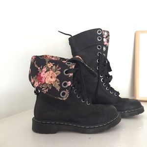 EUC - Dr Marten Triumph 1914 Boots